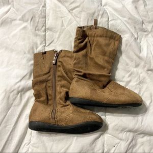 Toddler Girls brown suede boots size 8